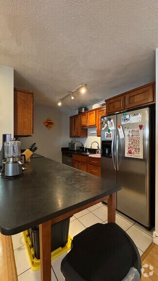 Building Photo - 115 Highland Ave
