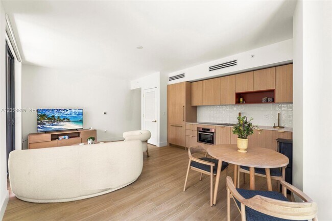 Foto del edificio - 90 NE 32nd St