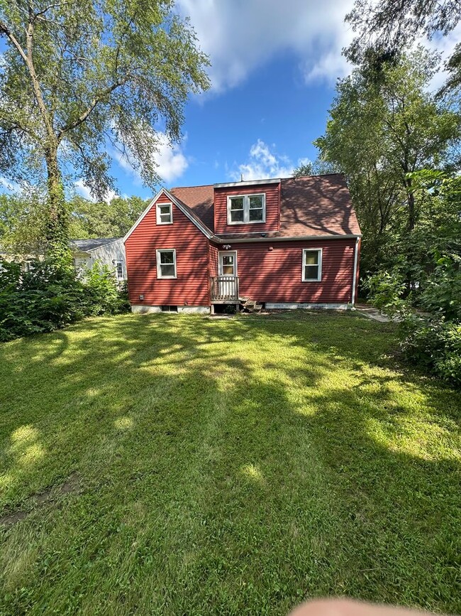 Building Photo - Completely updated 4 Bedroom, 1 Bathroom Home