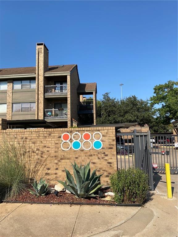 Foto principal - 8888 Tallwood Dr