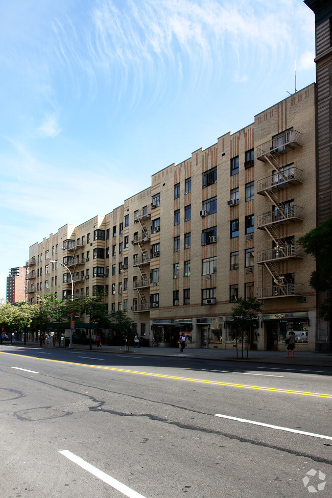 Building Photo - Chelsea Garden