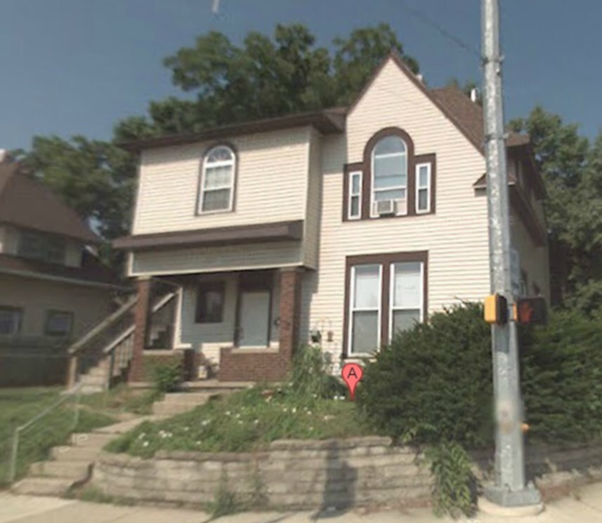 323 N Salisbury St, West Lafayette, IN 47906 Apartments in West