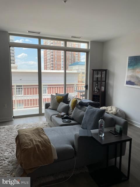 Foto del edificio - 820 N Pollard St
