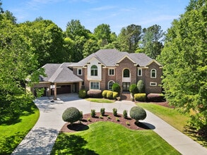 Building Photo - 5001 Oxfordshire Rd