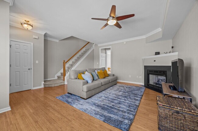 Foto del edificio - 408 Oak Pine Dr