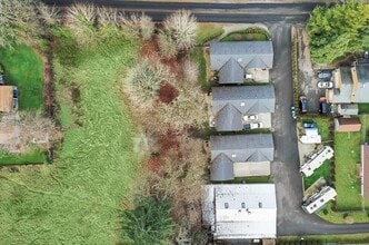 Building Photo - 9604 S Fruitland