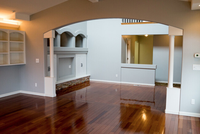 Foto del edificio - Evolve Real Estate: Immaculate 3 Bedroom o...