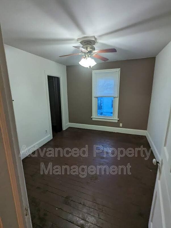 Foto del edificio - 1024 Hagerer St