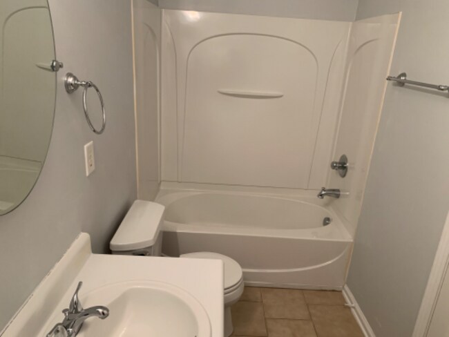 Foto del edificio - 180 Point Comfort Ln