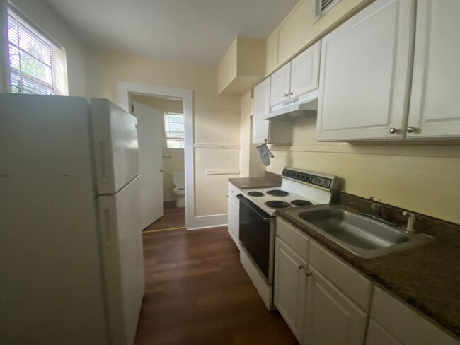 Foto del edificio - One Bedroom - Great Location