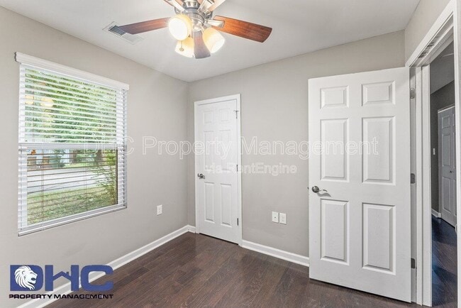 Foto del edificio - 1076 Hubbard St SW