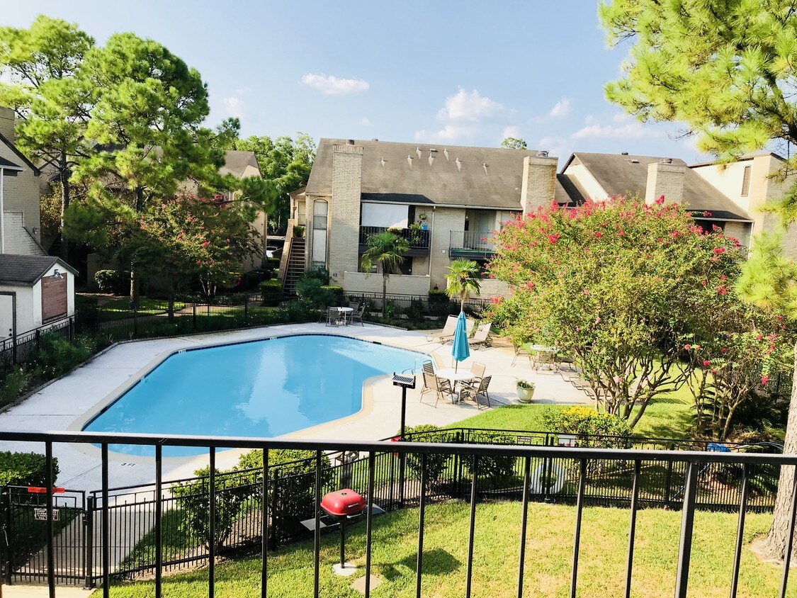 Primary Photo - 2021 Spenwick Dr