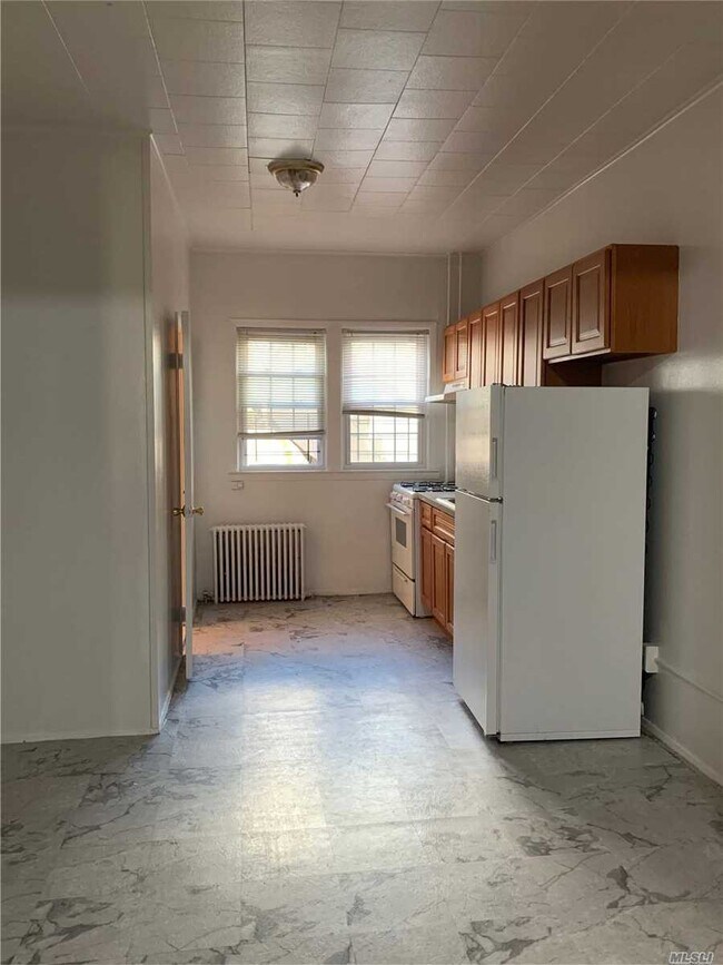 Foto del edificio - 62-59 60th St