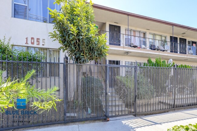 Foto del edificio - 1055 N El Centro Ave
