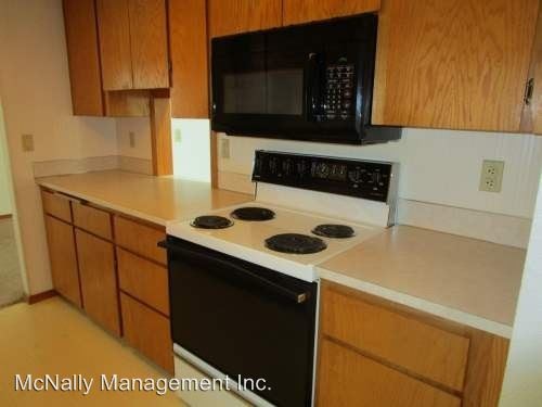 Foto del edificio - 13615-13617 86th Ave NW