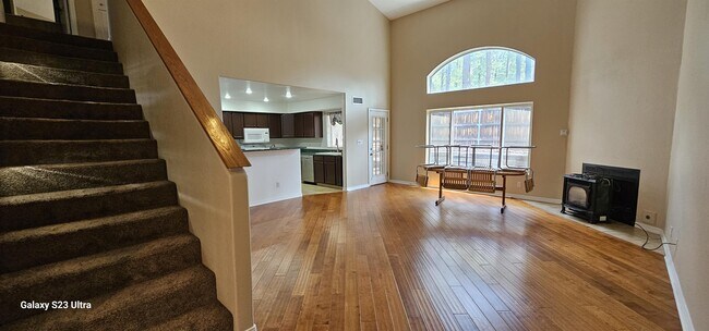 Building Photo - 2184 S Linmar Ct