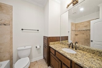 Building Photo - 7130 Laguna Villas