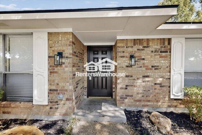 Foto del edificio - Completely Refreshed Plano Home Ready for Move In Large Lot