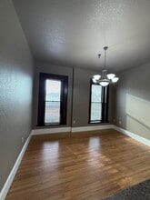 Building Photo - 201 E Main St