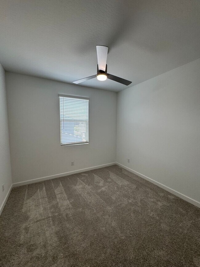 Foto del edificio - BRAND NEW HOME IN PHOENIX