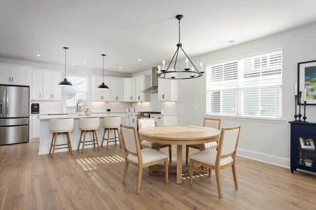 Foto del edificio - 1244 Trisail Ter