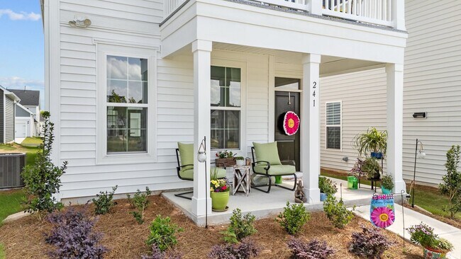 Building Photo - Stunning 3BR Home with Spacious Open Layout, Community Pool & Playground