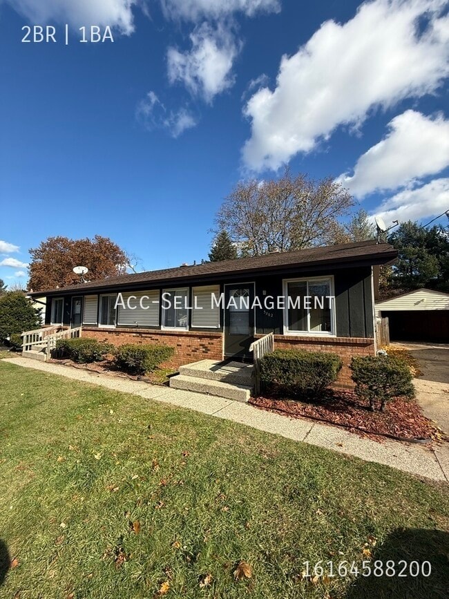 Building Photo - 5962 Ridgebrook Ave SE