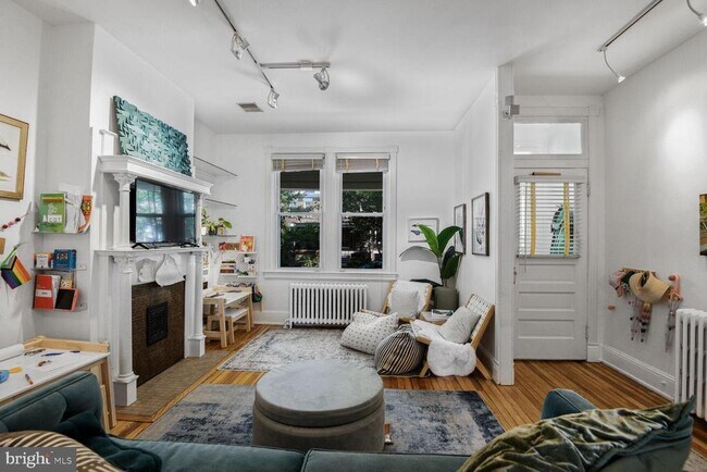 Foto del edificio - 426 Shepherd St NW