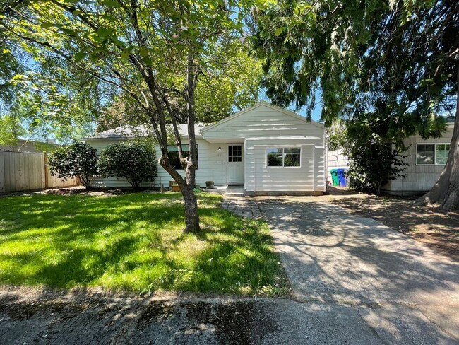 Building Photo - Charming S. Tabor 2 Bed + Bonus Room, 2 Ba...