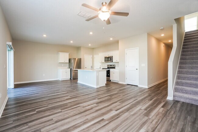 Building Photo - 813 Kings Pine Ct