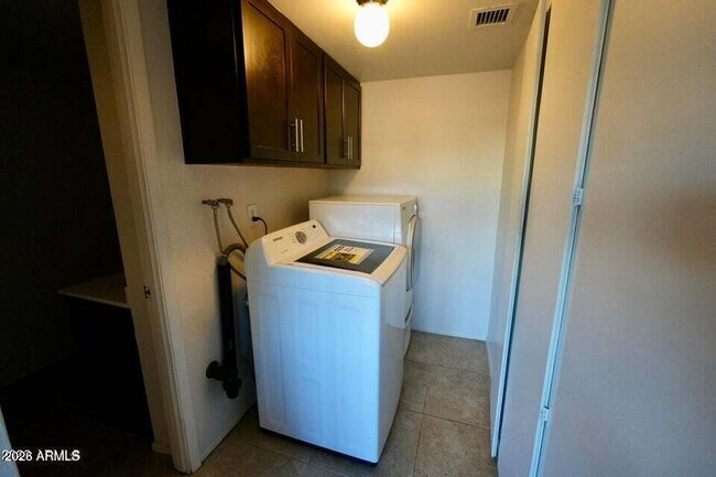 Foto del edificio - 3320 S Juniper St