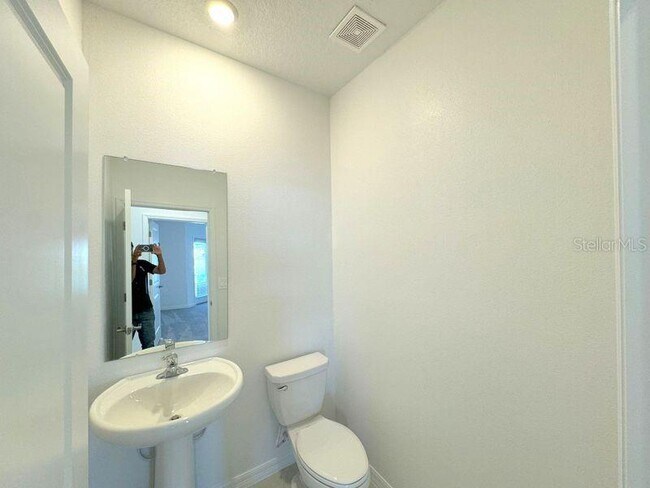 Foto del edificio - 10315 Honey Hammock Wy