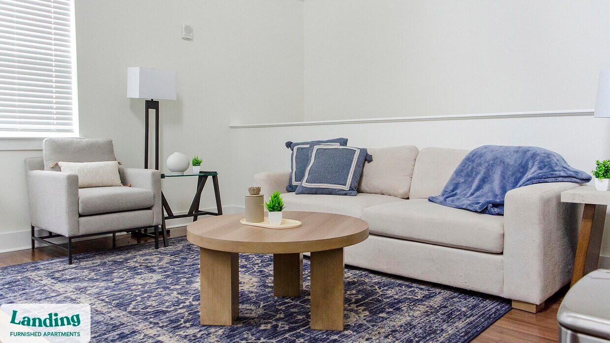 Primary Photo - 901 Kelly Green Ln