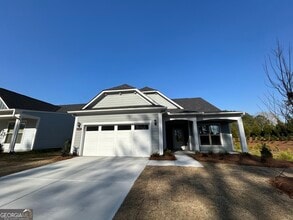 Building Photo - 450 Bandon Wy