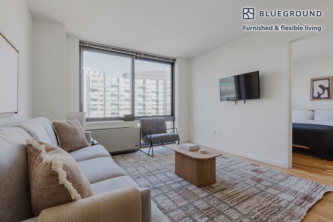 Foto del edificio - 4-75 48th Avenue-SI FL26-ID1612