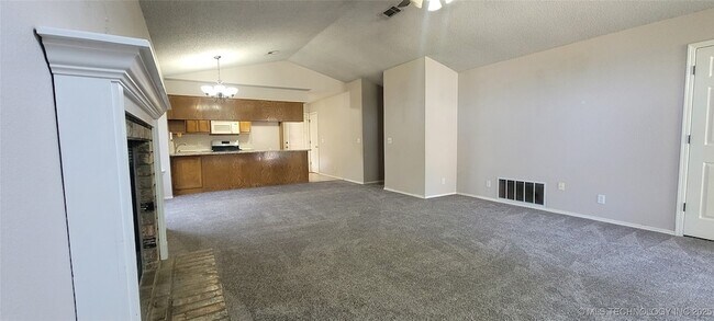 Foto del edificio - 2201 W Quinton St