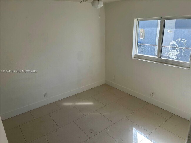 Foto del edificio - 2407 SW 42nd Ave