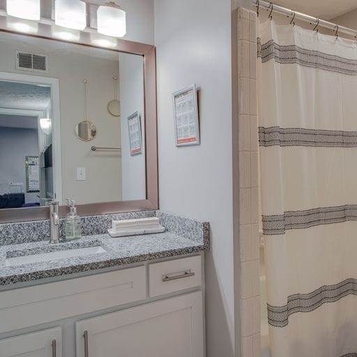 Building Photo - z-120125-Indigo at the Park