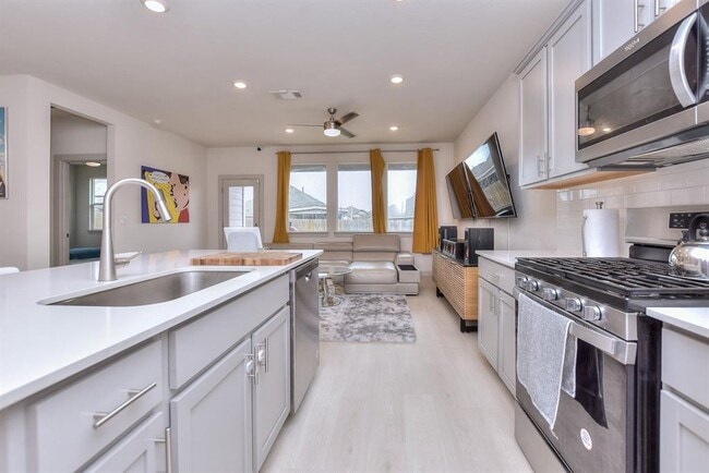 Building Photo - 13709 Bavarian Forest Dr