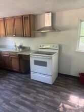 Building Photo - 308 Doby St