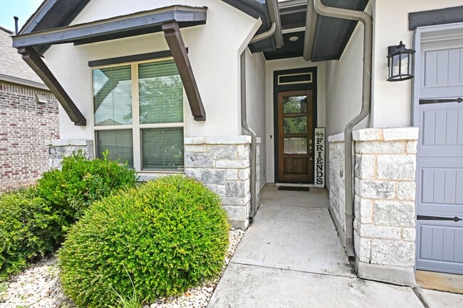 Building Photo - 1434 Oaklawn Dr