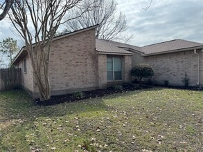 Building Photo - 13123 Chipman Glen Dr