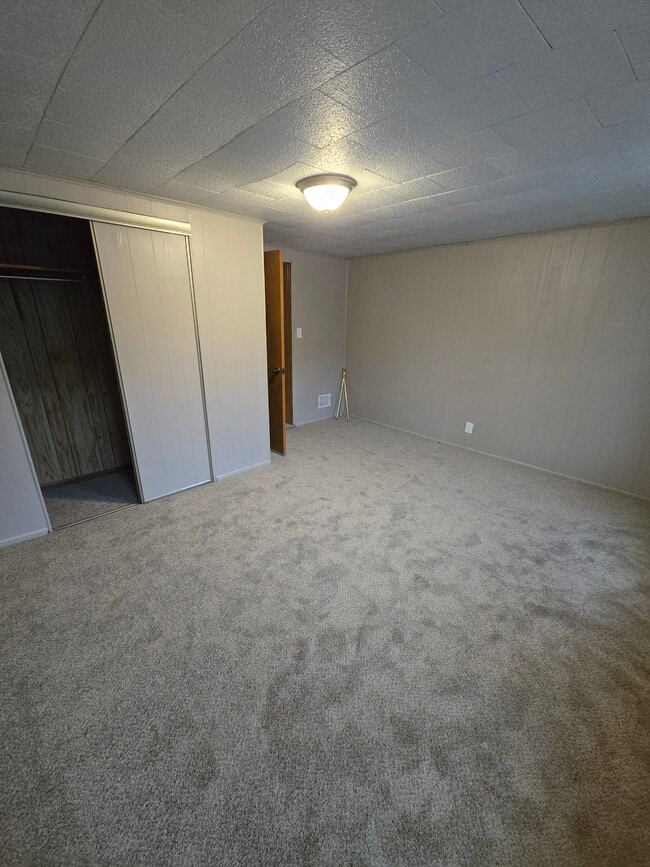 Building Photo - 2140 Keystone Ave