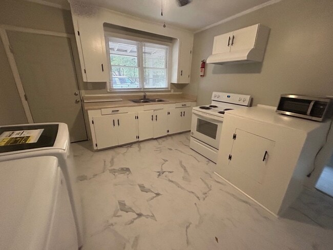 Foto del edificio - 5105 Middleton St