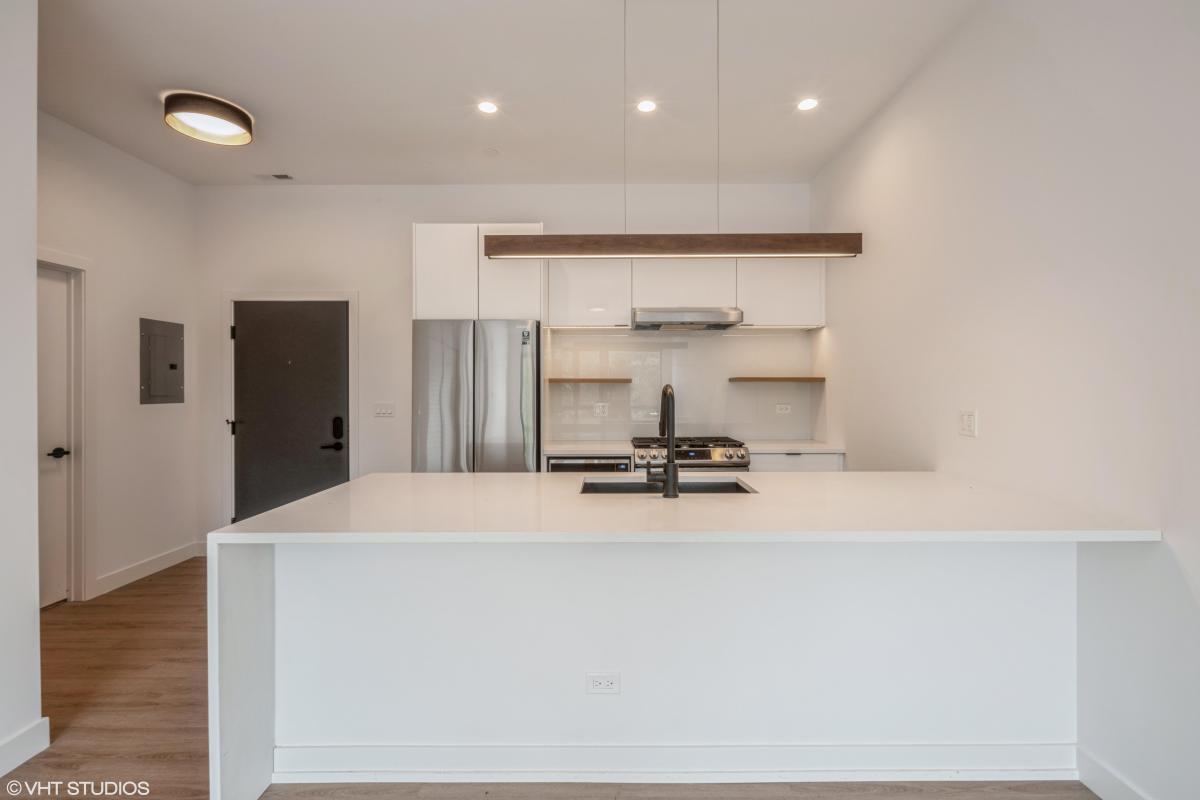 Foto principal - 1246 W Lawrence Ave