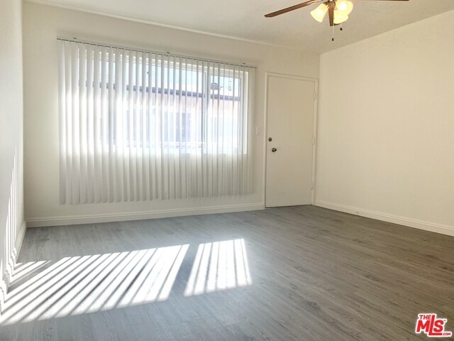 Building Photo - 251 Loma Dr
