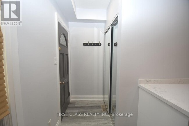Building Photo - 133 Coxwell Ave