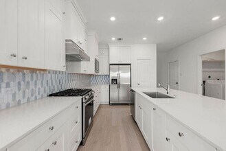 Building Photo - 6411 Symphony Wave Dr