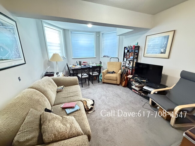 Building Photo - 181 Thorndike St