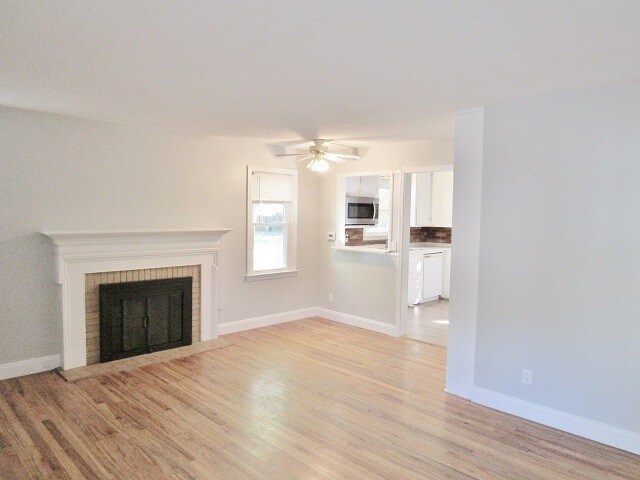 Building Photo - 3108 Dartmouth Dr